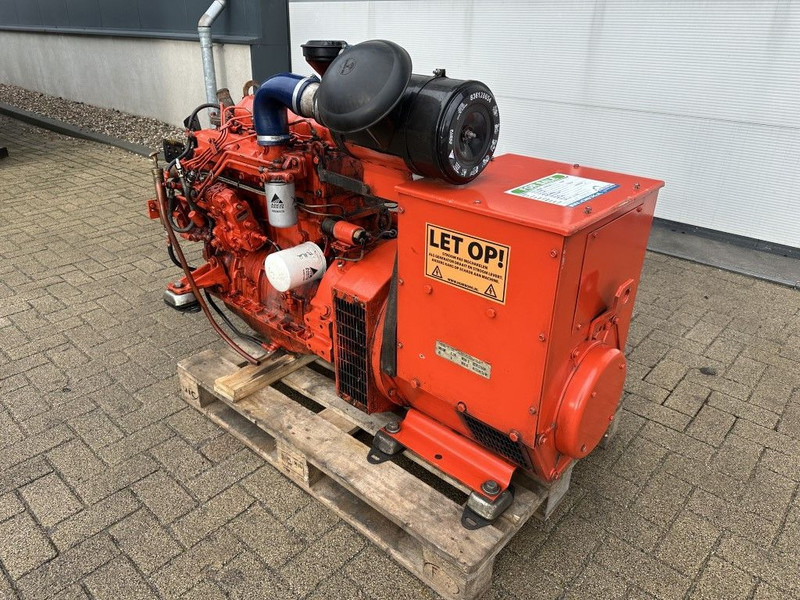 Sisu Valmet Stamford 42.5 kVA generatorset - Generador industriale: foto 3 Sisu Valmet Stamford 42.5 kVA generatorset - Generador industriale: foto 3