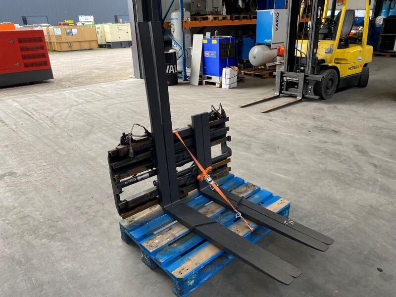 Still FEM2 Vorkenbord Positioner Vorkenversteller Sideshift - Horquillas: foto 1 Still FEM2 Vorkenbord Positioner Vorkenversteller Sideshift - Horquillas: foto 1