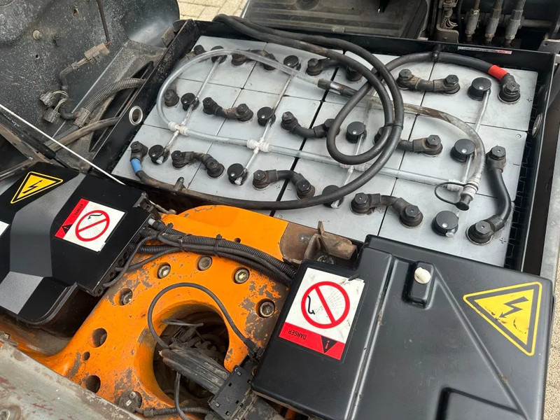 Carretilla elevadora eléctrica Still RX 50-15 Triplex Freelift Sideshift Elektra Heftruck 1.5 ton Accu 2021: foto 17 Carretilla elevadora eléctrica Still RX 50-15 Triplex Freelift Sideshift Elektra Heftruck 1.5 ton Accu 2021: foto 17