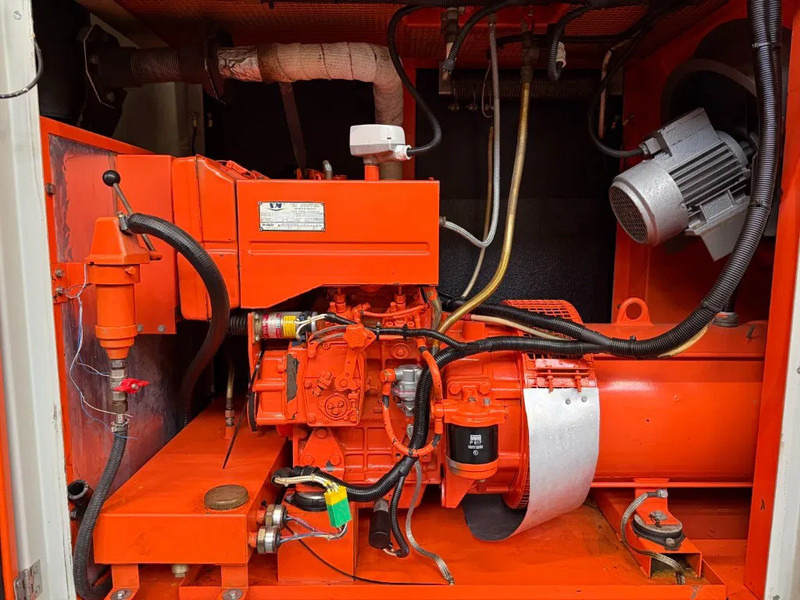 Generador industriale VM Leroy Somer 20 kVA gedempte noodstroom generatorset 514 hours: foto 8 Generador industriale VM Leroy Somer 20 kVA gedempte noodstroom generatorset 514 hours: foto 8