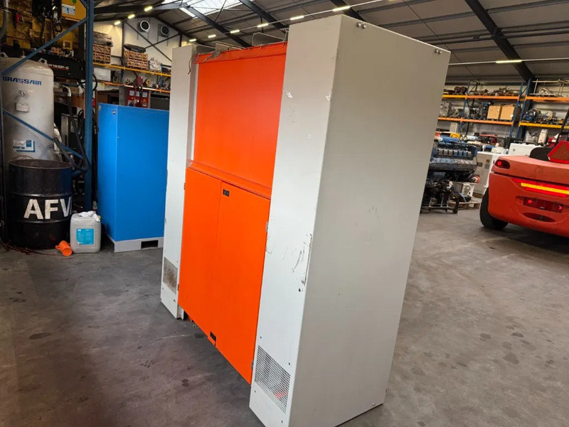 Generador industriale VM Leroy Somer 20 kVA gedempte noodstroom generatorset 514 hours: foto 10 Generador industriale VM Leroy Somer 20 kVA gedempte noodstroom generatorset 514 hours: foto 10