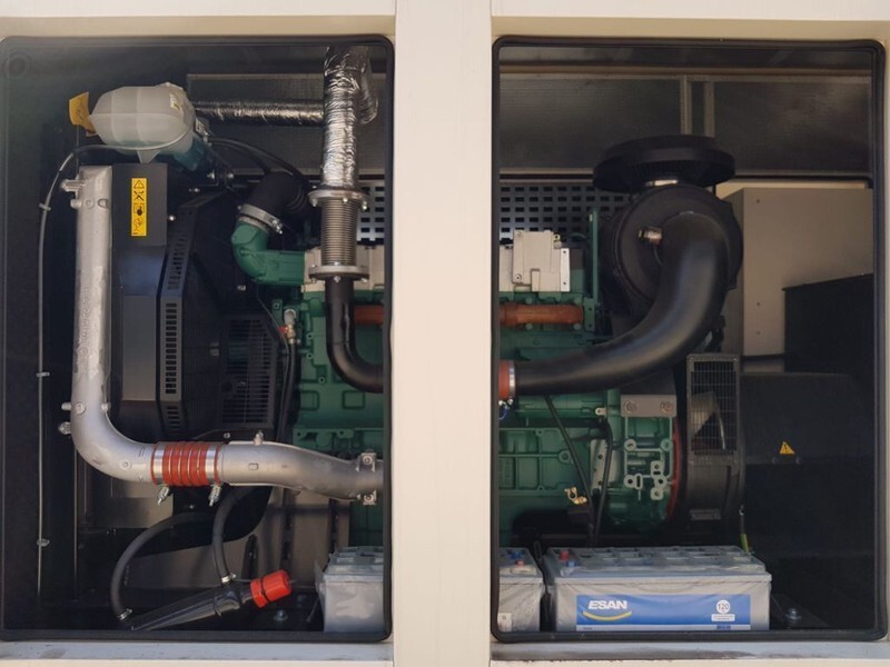 Volvo 275 kVA TAD 734 GE Stamford Supersilent generatorset New ! - Generador industriale: foto 3 Volvo 275 kVA TAD 734 GE Stamford Supersilent generatorset New ! - Generador industriale: foto 3