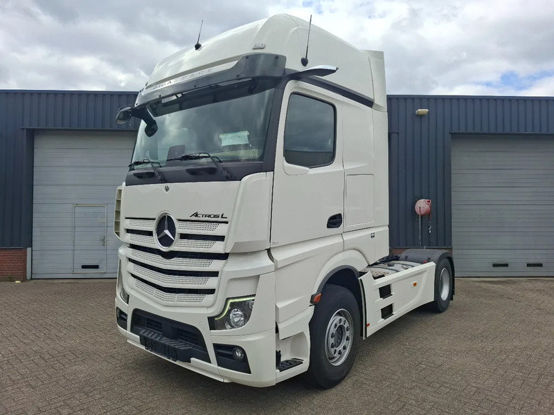 Mercedes-Benz Actros 1845 GIGASPACE more pcs in stock - Cabeza tractora: foto 2 Mercedes-Benz Actros 1845 GIGASPACE more pcs in stock - Cabeza tractora: foto 2