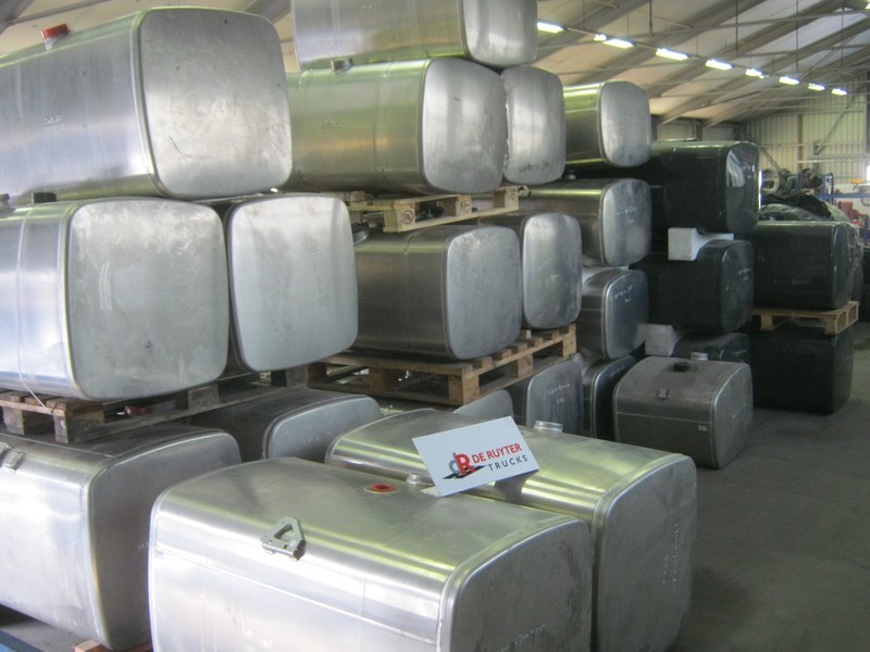 DAF Brandstoftanks voor CF en XF (aluminium) - Procesamiento de combustible: foto 1 DAF Brandstoftanks voor CF en XF (aluminium) - Procesamiento de combustible: foto 1