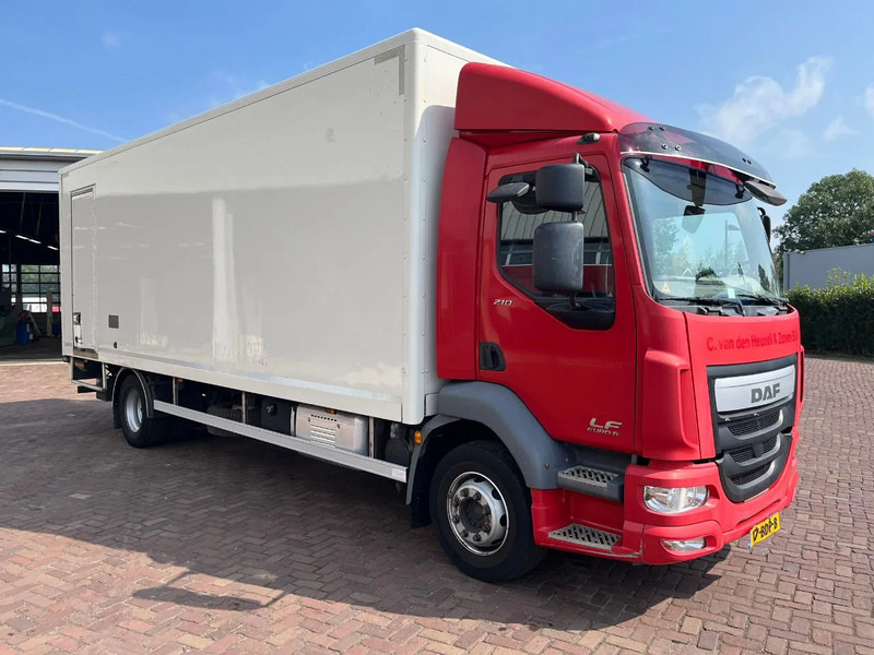 DAF LF 210 FA 12 TN EURO 6 - Camión caja cerrada: foto 3 DAF LF 210 FA 12 TN EURO 6 - Camión caja cerrada: foto 3
