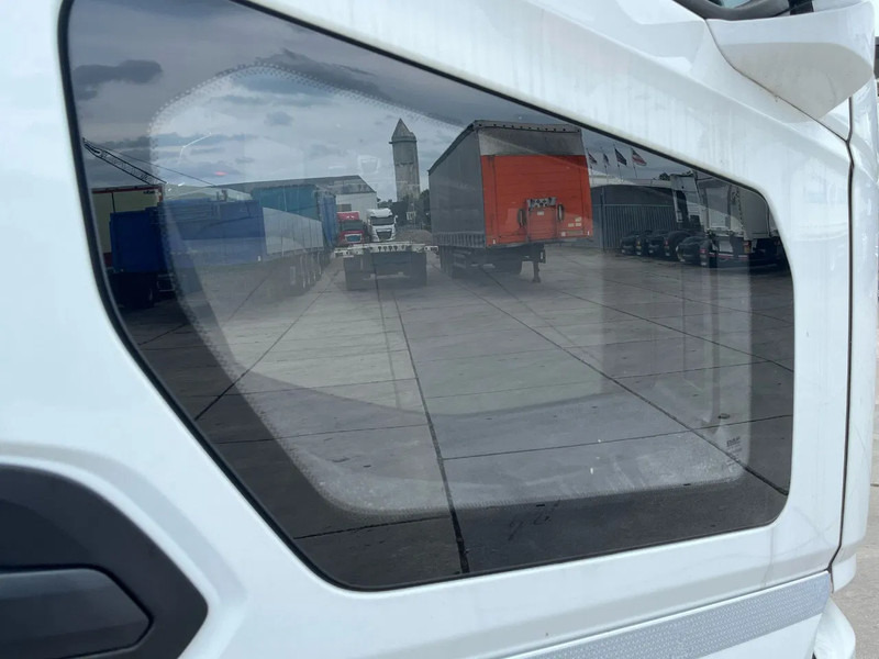 Camión caja cerrada DAF XD 340 FAN 6x2: foto 17
