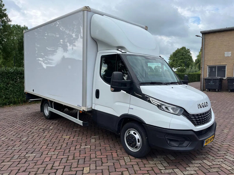 Iveco Daily 35C16 Achterdeuren (15 diverse modellen op voorraad) - Furgoneta caja cerrada, Furgoneta combi: foto 1 Iveco Daily 35C16 Achterdeuren (15 diverse modellen op voorraad) - Furgoneta caja cerrada, Furgoneta combi: foto 1
