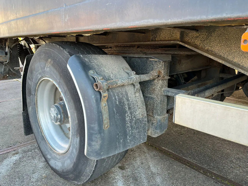 Semirremolque caja cerrada Netam-Fruehauf ONCRK 22110: foto 12