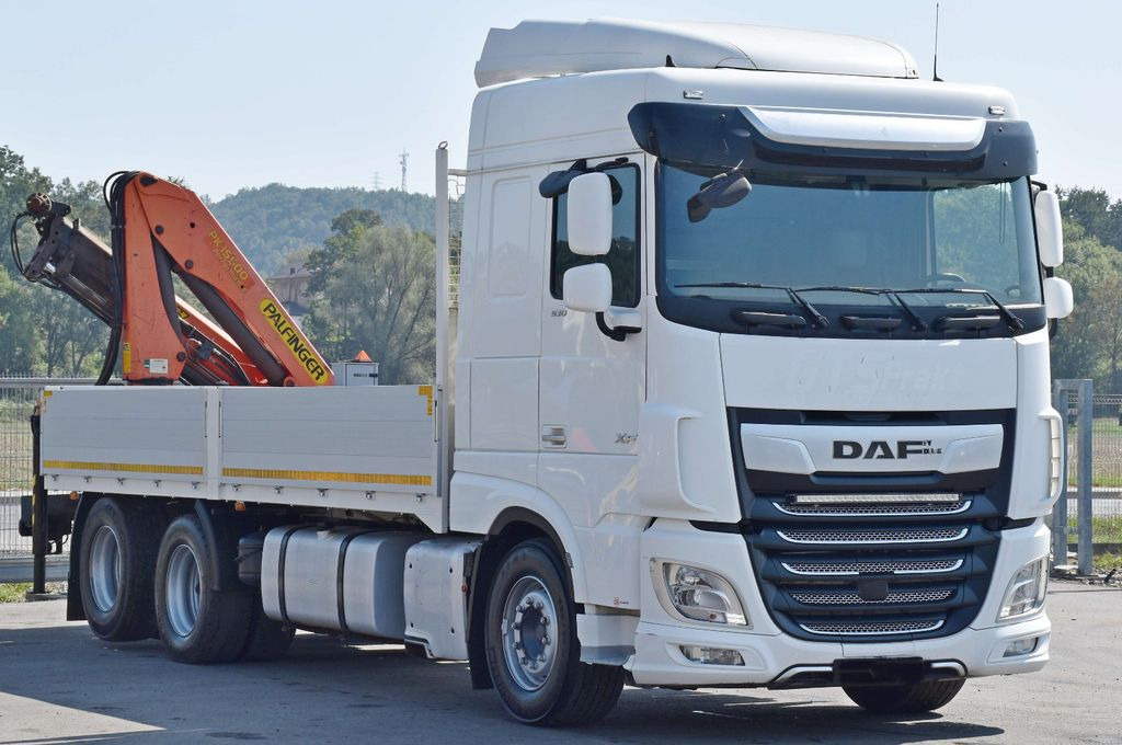 DAF XF 530 Pritsche 6,30 m + PK 15500 * TOPZUSTAND - Camión grúa: foto 3 DAF XF 530 Pritsche 6,30 m + PK 15500 * TOPZUSTAND - Camión grúa: foto 3