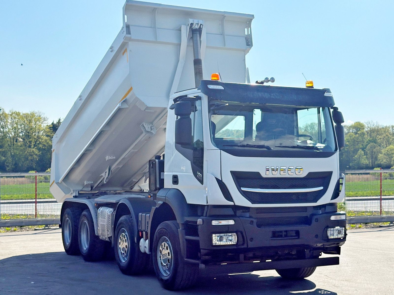 Iveco STRALIS X - WAY 460 * KIPPER * 8x4 * TOPZUSTAND - Camión volquete: foto 3 Iveco STRALIS X - WAY 460 * KIPPER * 8x4 * TOPZUSTAND - Camión volquete: foto 3