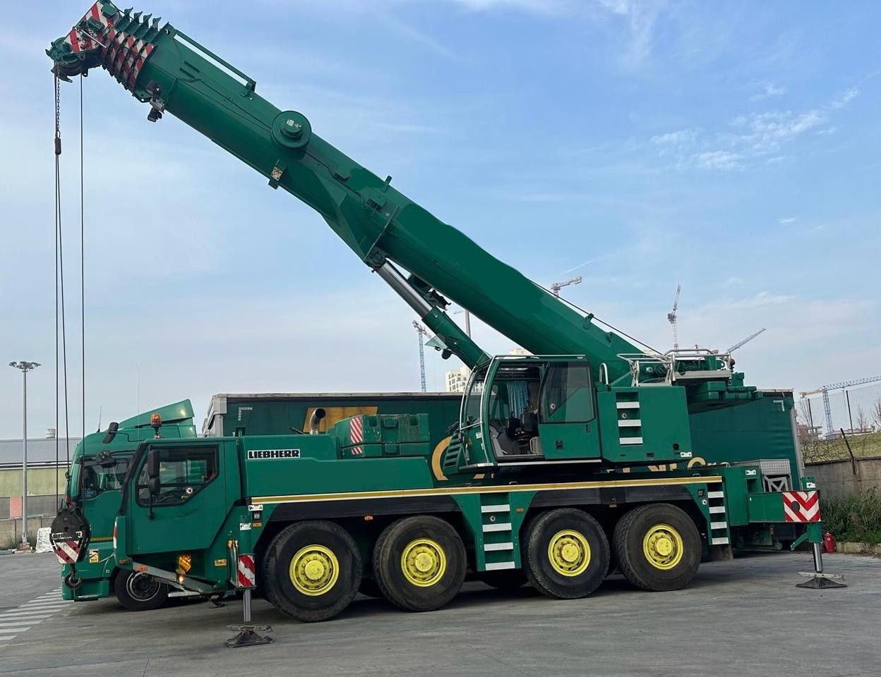 Liebherr LTM 1090 - 4.1 * 50 m * 8x8! - Grúa torre: foto 1 Liebherr LTM 1090 - 4.1 * 50 m * 8x8! - Grúa torre: foto 1