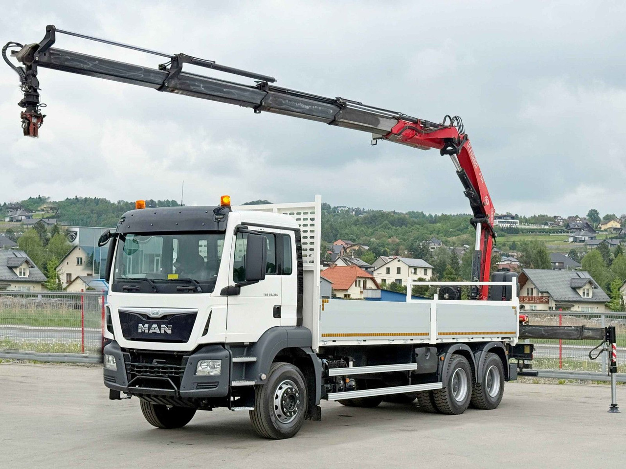 MAN TGS 26.360* FASSI F195A.2.24 / FUNK * 6x4 * TOP - Camión grúa: foto 2 MAN TGS 26.360* FASSI F195A.2.24 / FUNK * 6x4 * TOP - Camión grúa: foto 2