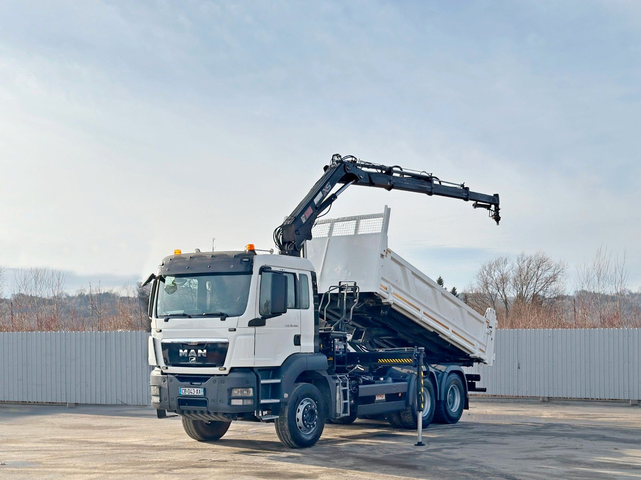 MAN TGS 26.400 * HIAB 144 B - 3 HIDUO + FUNK * 6x4 - Camión grúa: foto 2 MAN TGS 26.400 * HIAB 144 B - 3 HIDUO + FUNK * 6x4 - Camión grúa: foto 2