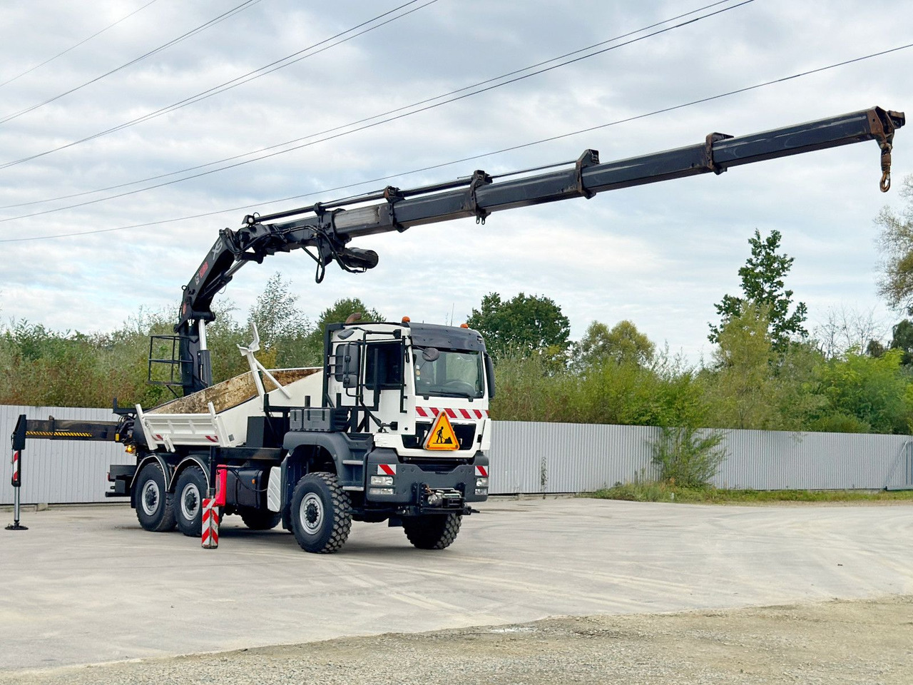 MAN TGS 33.400* HIAB 422 EP-5HIPRO * 6x6 * TOP - Camión grúa: foto 3 MAN TGS 33.400* HIAB 422 EP-5HIPRO * 6x6 * TOP - Camión grúa: foto 3