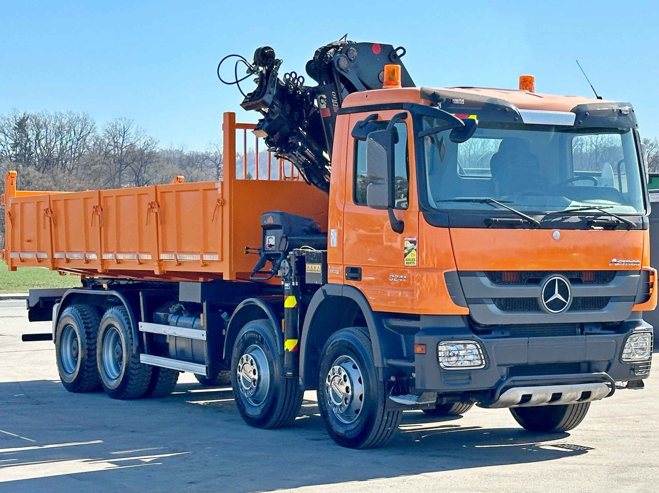 Mercedes-Benz ACTROS 3241 * HIAB 322 EP-4 HIDUO + FUNK / 8x4 - Camión volquete, Camión grúa: foto 4 Mercedes-Benz ACTROS 3241 * HIAB 322 EP-4 HIDUO + FUNK / 8x4 - Camión volquete, Camión grúa: foto 4