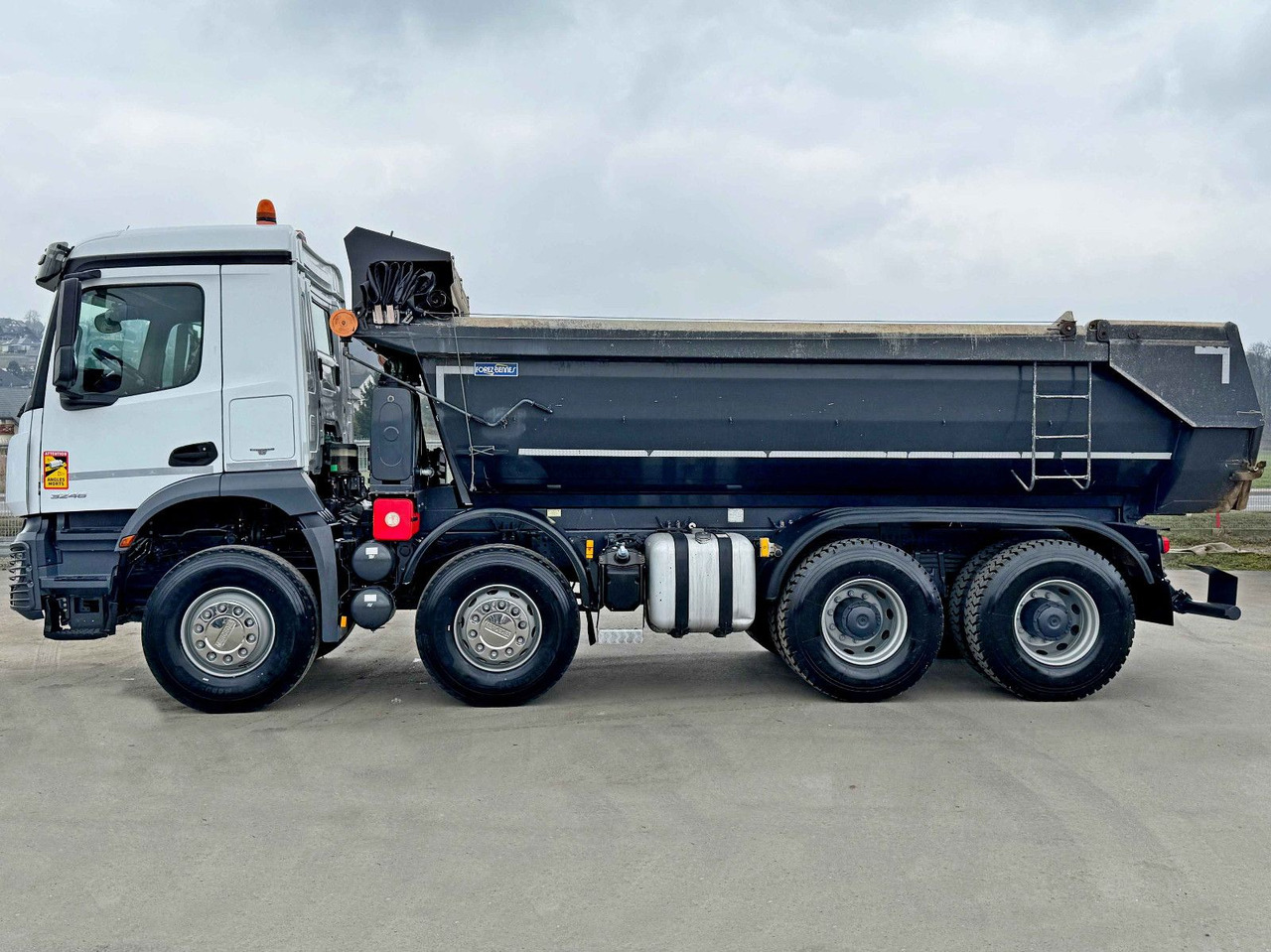 Mercedes-Benz AROCS 3246* KIPPER / 8x4 * TOPZUSTAND - Camión volquete: foto 5 Mercedes-Benz AROCS 3246* KIPPER / 8x4 * TOPZUSTAND - Camión volquete: foto 5