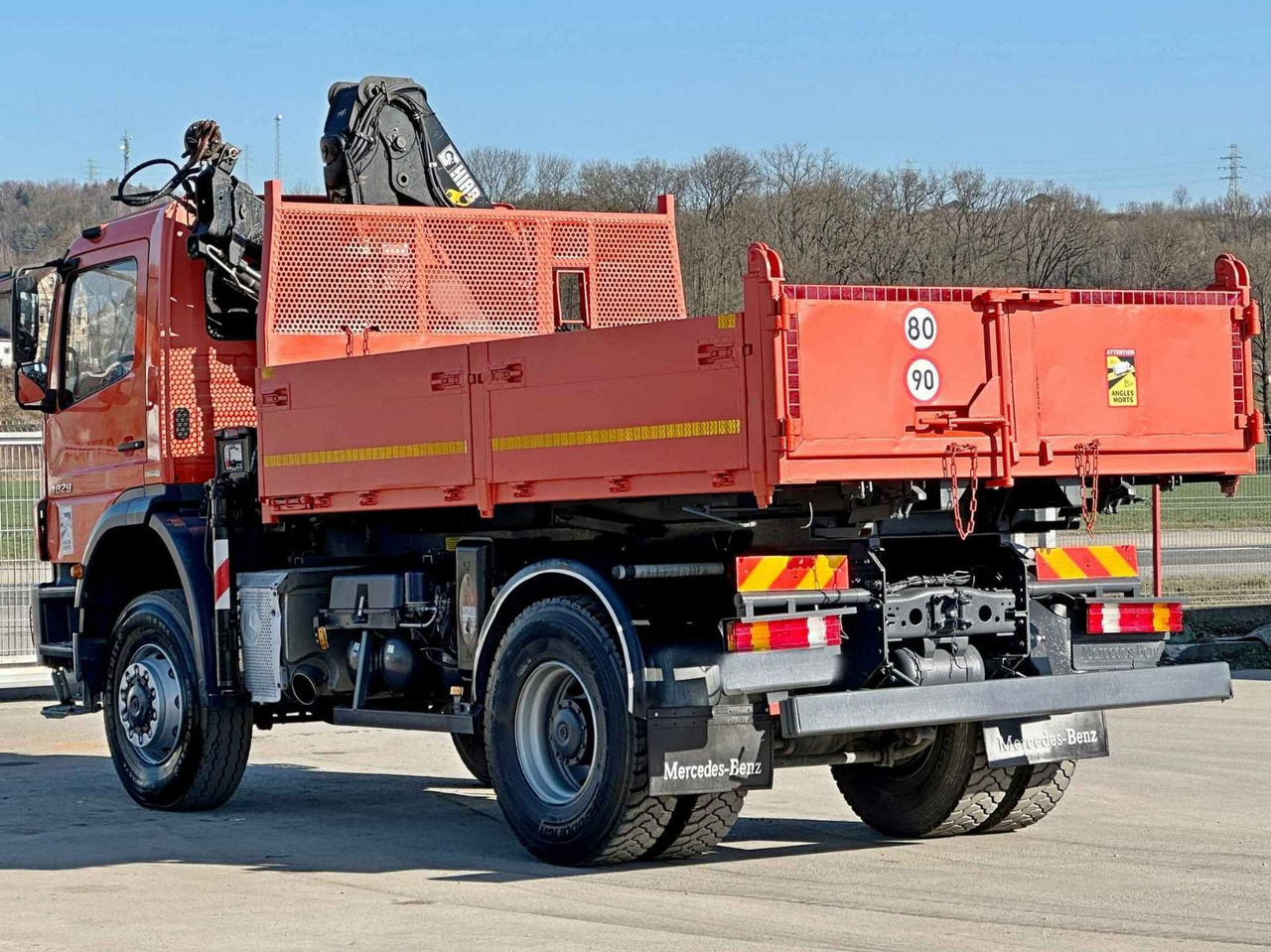 Mercedes-Benz AXOR 1829 * HIAB 1111 HIDUO + FUNK * TOP * 4x4 - Camión grúa: foto 5 Mercedes-Benz AXOR 1829 * HIAB 1111 HIDUO + FUNK * TOP * 4x4 - Camión grúa: foto 5