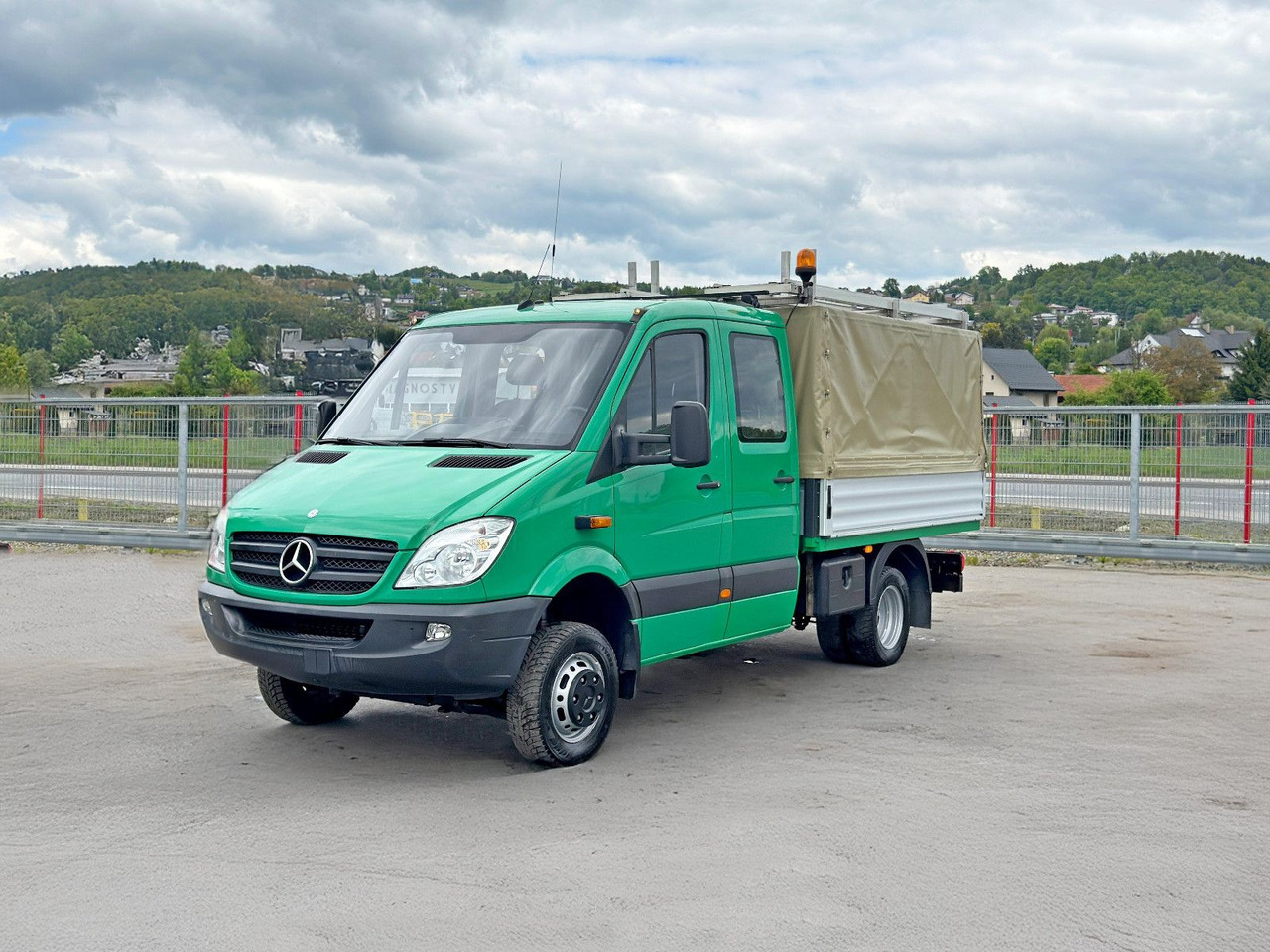 Mercedes-Benz Sprinter 516 CDI* Doppel Kabine! 4x4 *TOPZUSTAND - Furgoneta basculante: foto 3 Mercedes-Benz Sprinter 516 CDI* Doppel Kabine! 4x4 *TOPZUSTAND - Furgoneta basculante: foto 3