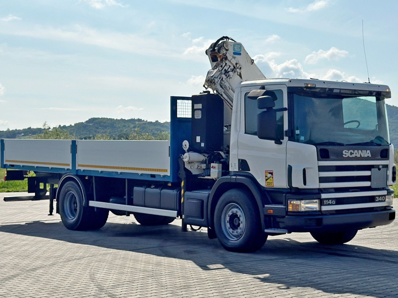Scania 114 G 340 * PRITSCHE 7,00m * EFFER 210 3S + FUNK - Camión grúa: foto 4 Scania 114 G 340 * PRITSCHE 7,00m * EFFER 210 3S + FUNK - Camión grúa: foto 4