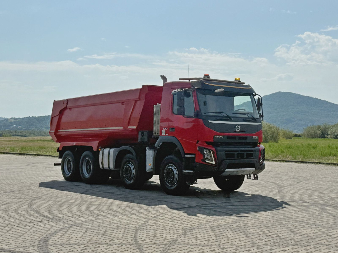 Volvo FMX 420 Kipper * TOPZUSTAND / 8x4 ! - Camión volquete: foto 2 Volvo FMX 420 Kipper * TOPZUSTAND / 8x4 ! - Camión volquete: foto 2