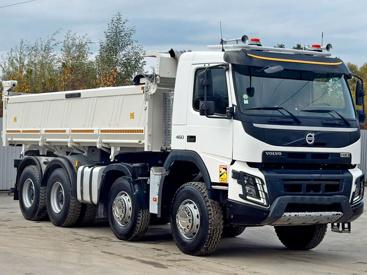Volvo FMX 460 Kipper * BORDMATIC * 8x4 * TOPZUSTAND - Camión volquete: foto 5 Volvo FMX 460 Kipper * BORDMATIC * 8x4 * TOPZUSTAND - Camión volquete: foto 5
