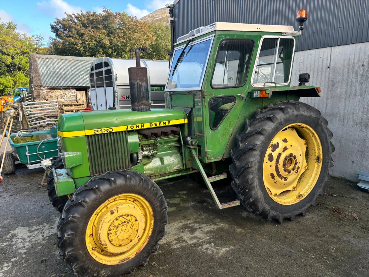 John Deere 2130 4WD - Tractor: foto 5 John Deere 2130 4WD - Tractor: foto 5