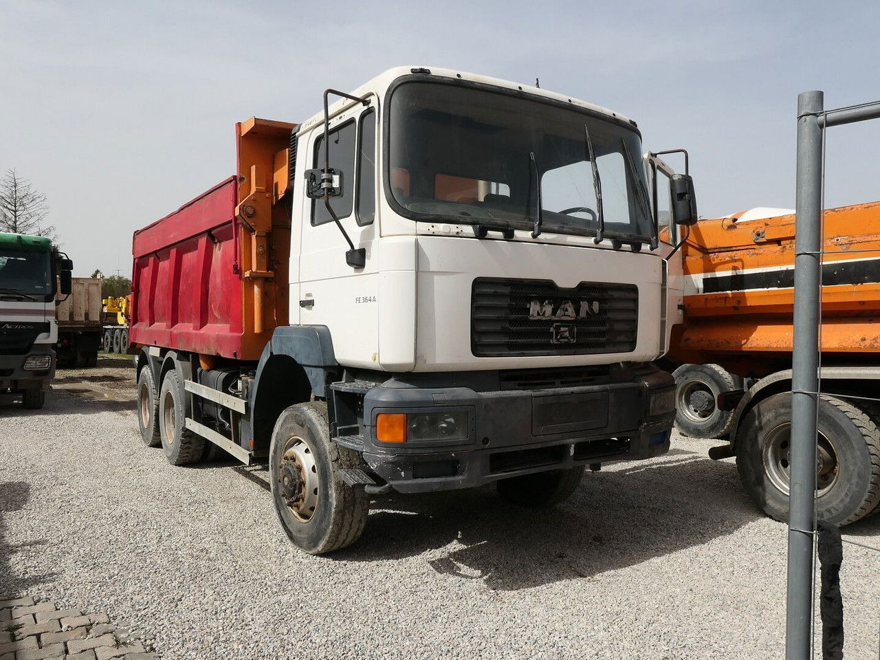 MAN TGA 33 33.364 AK - Camión volquete: foto 4 MAN TGA 33 33.364 AK - Camión volquete: foto 4