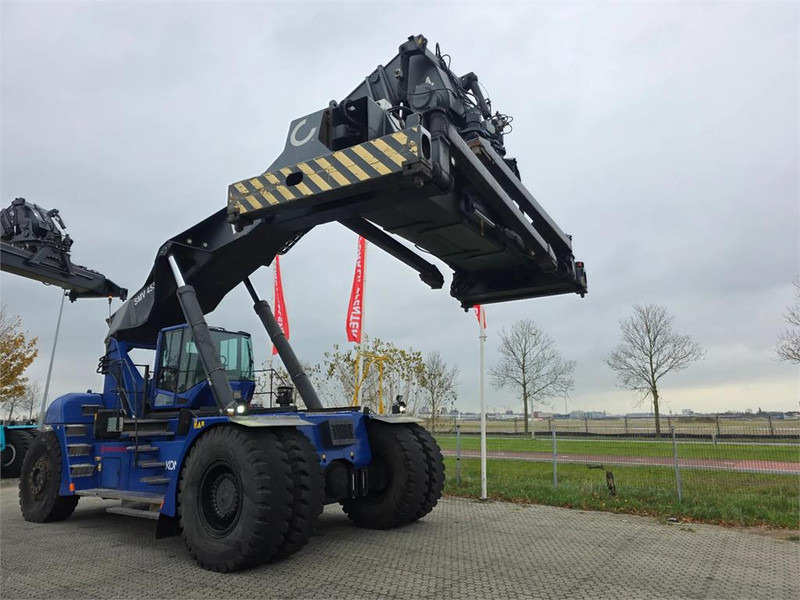 KONECRANES SMV 4531 CC5 - Reach stacker: foto 3 KONECRANES SMV 4531 CC5 - Reach stacker: foto 3