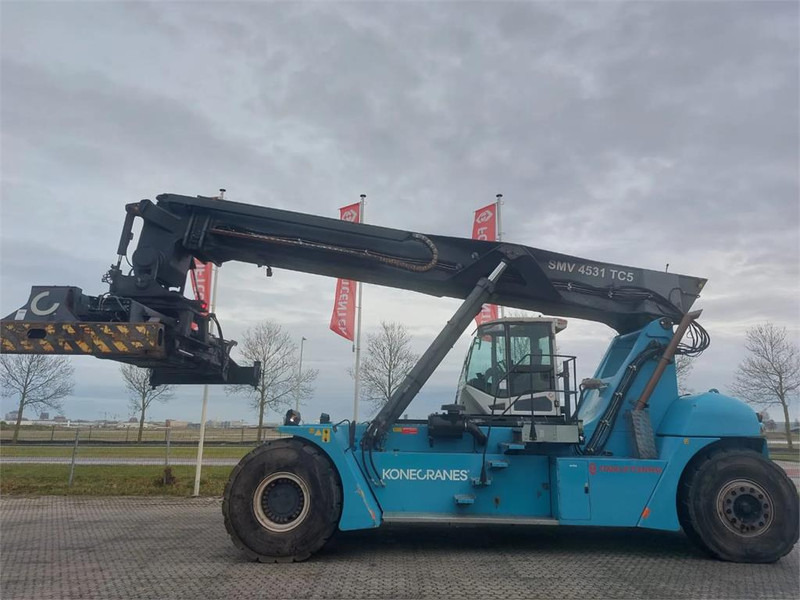 KONECRANES SMV 4531 TC5 - Reach stacker: foto 3 KONECRANES SMV 4531 TC5 - Reach stacker: foto 3