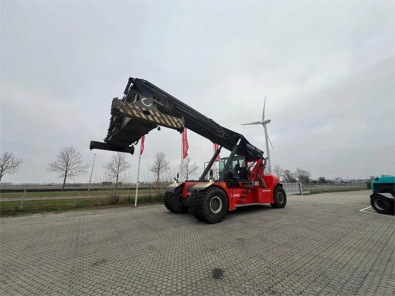 KONECRANES SMV 4531 TC5 - Reach stacker: foto 4 KONECRANES SMV 4531 TC5 - Reach stacker: foto 4