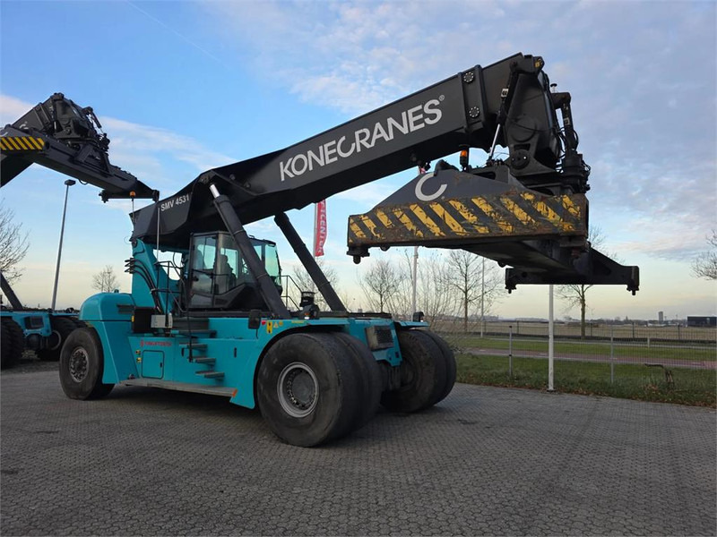 KONECRANES SMV 4531 TC5 - Reach stacker: foto 3 KONECRANES SMV 4531 TC5 - Reach stacker: foto 3
