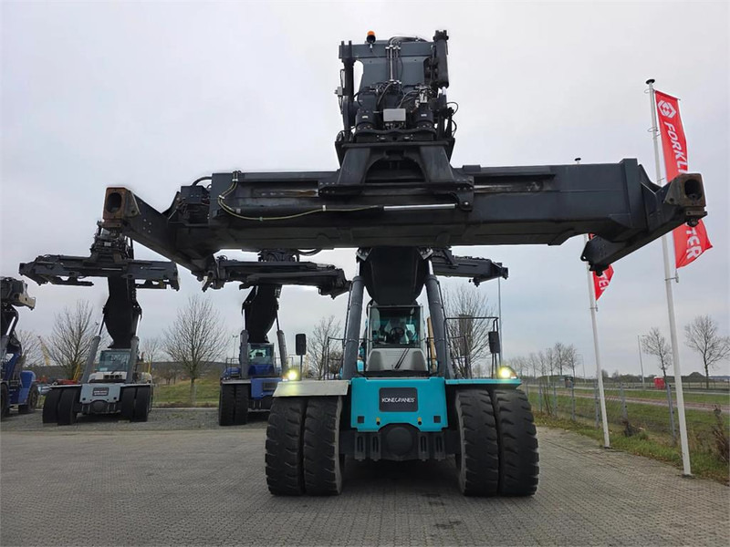 KONECRANES SMV 4531 TC5 - Reach stacker: foto 5 KONECRANES SMV 4531 TC5 - Reach stacker: foto 5