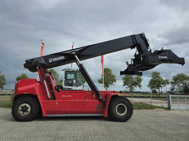 Kalmar DRU450-62S5 - Reach stacker: foto 1 Kalmar DRU450-62S5 - Reach stacker: foto 1