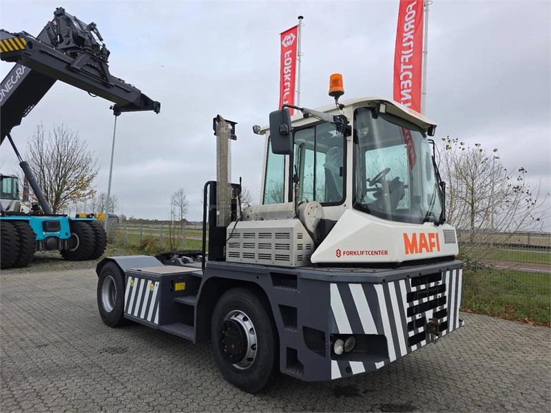 Mafi R332 4x4 - Tractor industrial: foto 1 Mafi R332 4x4 - Tractor industrial: foto 1