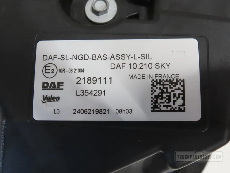 DAF 2189111 Lighting Skylight Li. XG - Luz/ Iluminación para Camión: foto 2 DAF 2189111 Lighting Skylight Li. XG - Luz/ Iluminación para Camión: foto 2