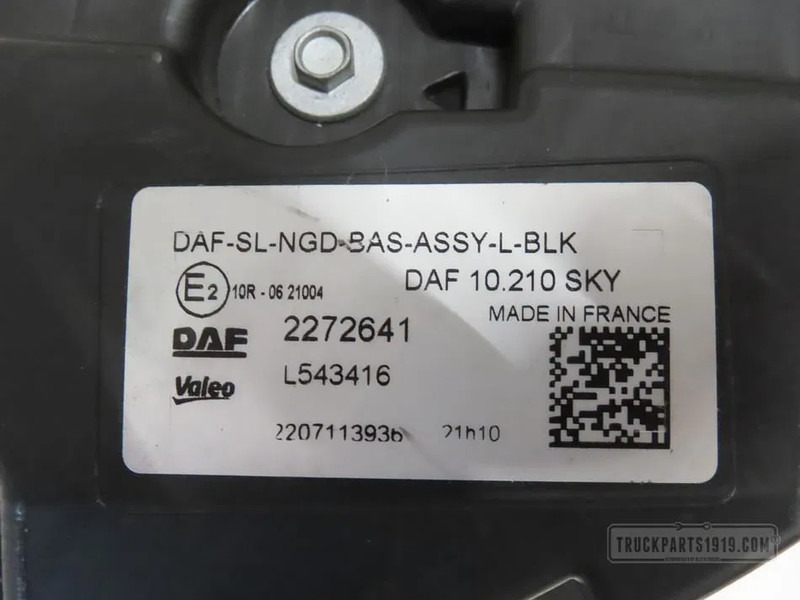 DAF 2272641 Lighting Skylight Li. XG - Luz/ Iluminación para Camión: foto 2 DAF 2272641 Lighting Skylight Li. XG - Luz/ Iluminación para Camión: foto 2