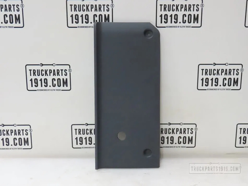 DAF 81416100988 Afdekplaat Rechts - Parachoques para Camión: foto 1 DAF 81416100988 Afdekplaat Rechts - Parachoques para Camión: foto 1