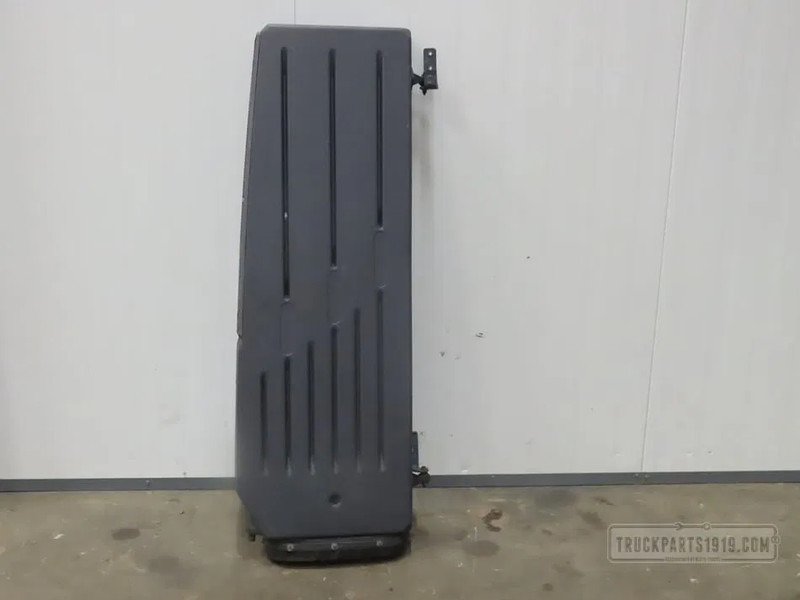 Iveco Body & Chassis Parts Luchtinlaat cabine Iveco - Sistema de admisión de aire para Camión: foto 1 Iveco Body & Chassis Parts Luchtinlaat cabine Iveco - Sistema de admisión de aire para Camión: foto 1