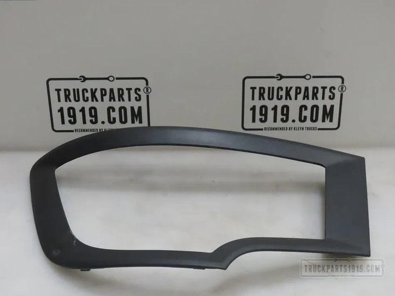 Mercedes-Benz 9608260159 Koplamprand Re.MB MP4 - Parachoques para Camión: foto 1 Mercedes-Benz 9608260159 Koplamprand Re.MB MP4 - Parachoques para Camión: foto 1