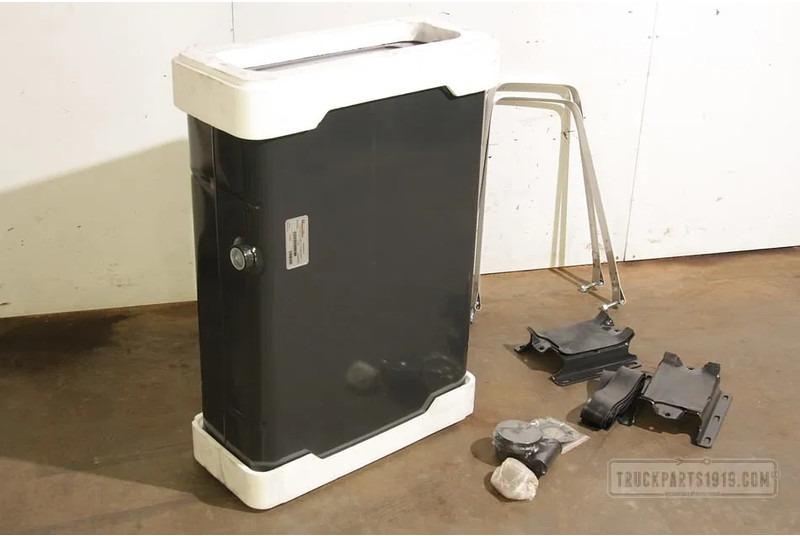 ZF NSOF0135086RC00 Hydr. tank achter cab 135 Ltr - Hidráulica para Camión: foto 2 ZF NSOF0135086RC00 Hydr. tank achter cab 135 Ltr - Hidráulica para Camión: foto 2