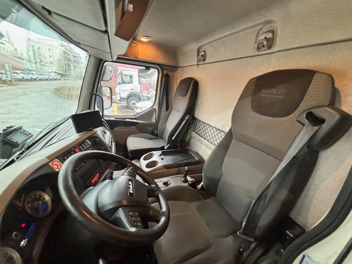 DAF LF 280 I 4x2 - Camión frigorífico: foto 4 DAF LF 280 I 4x2 - Camión frigorífico: foto 4