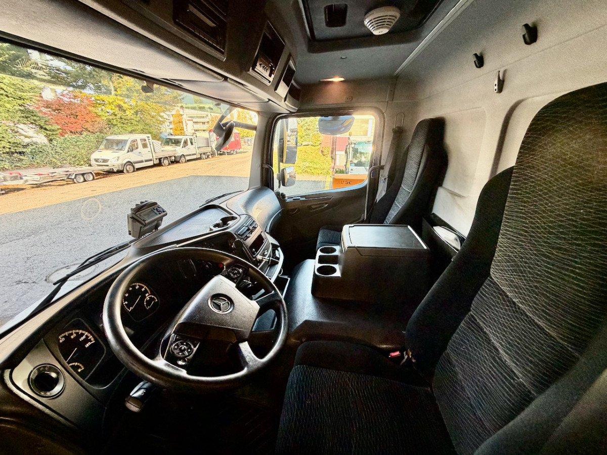 MERCEDES 1224 L - Camión lona: foto 4 MERCEDES 1224 L - Camión lona: foto 4