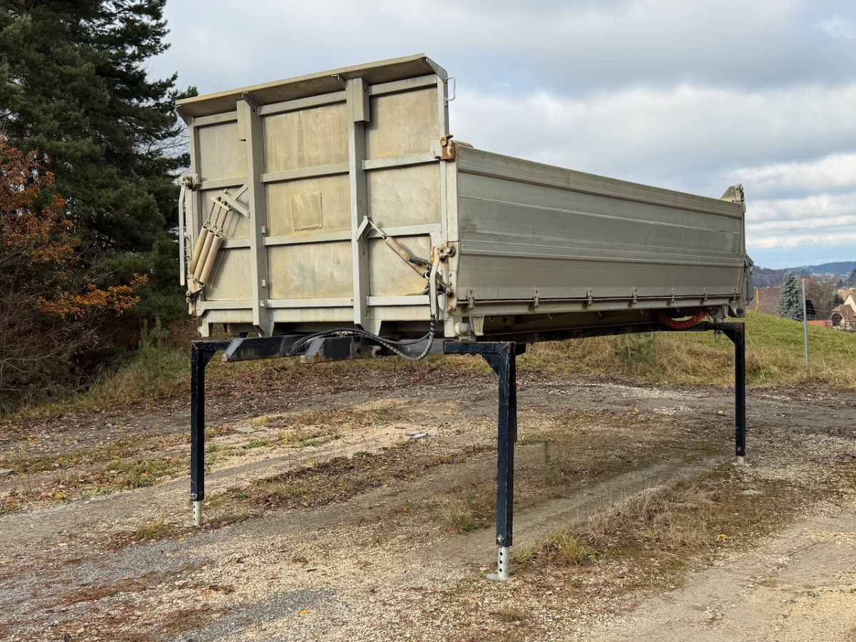 RENAULT C520 8x4 Wechselsystem Siloki + Kipper - Camión volquete: foto 2 RENAULT C520 8x4 Wechselsystem Siloki + Kipper - Camión volquete: foto 2