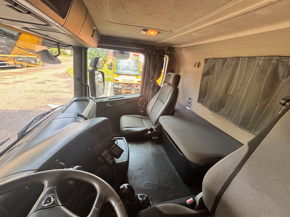 SCANIA G490 6x2 - Camión forestal, Camión grúa: foto 5 SCANIA G490 6x2 - Camión forestal, Camión grúa: foto 5