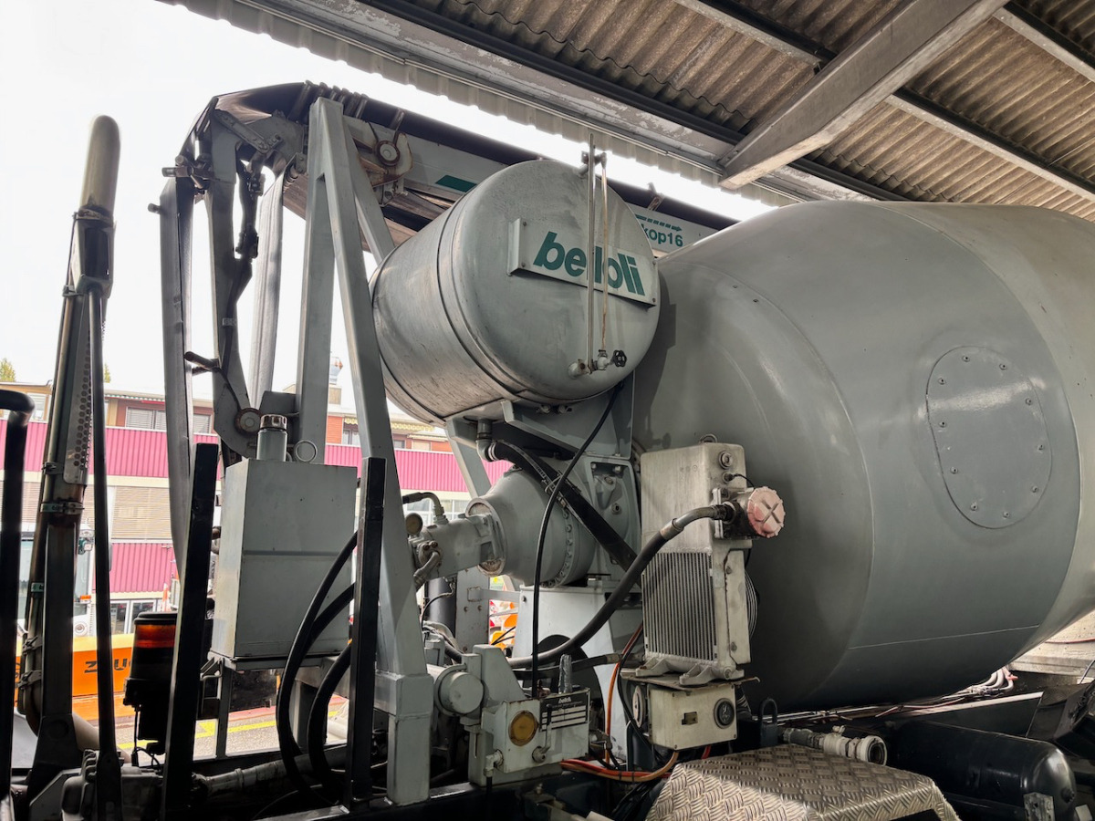 Camión hormigonera SCANIA P124CB8x4: foto 13 Camión hormigonera SCANIA P124CB8x4: foto 13