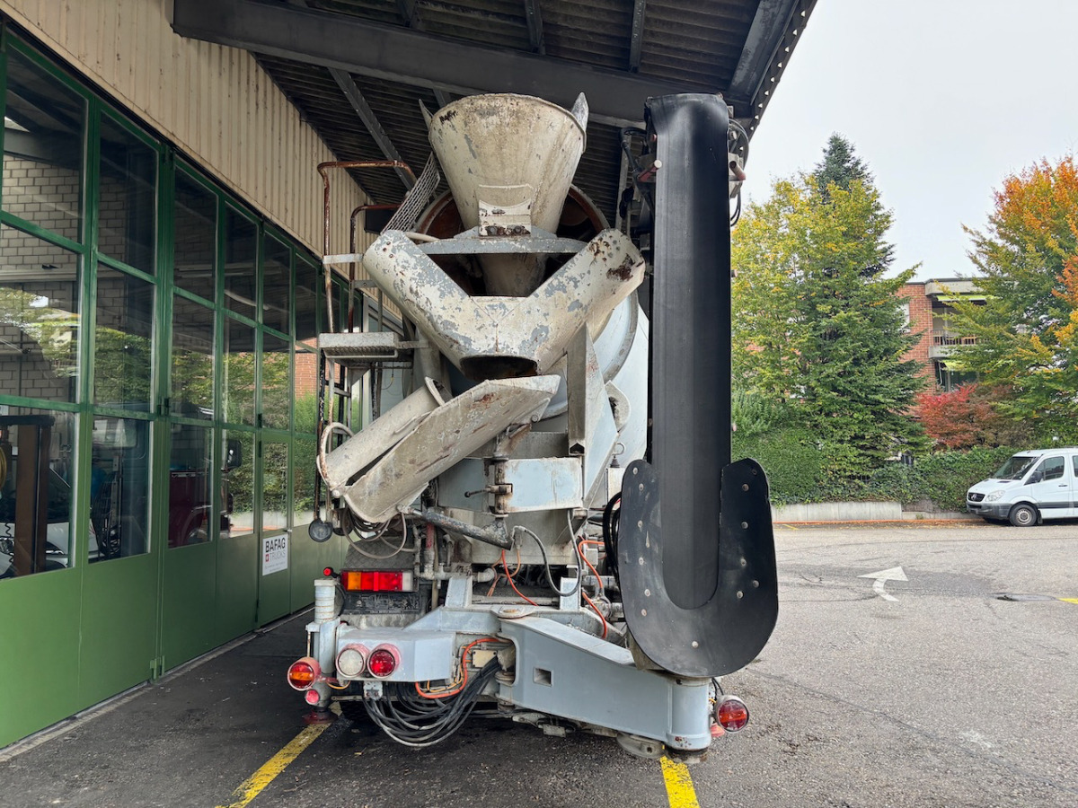 Camión hormigonera SCANIA P124CB8x4: foto 11 Camión hormigonera SCANIA P124CB8x4: foto 11