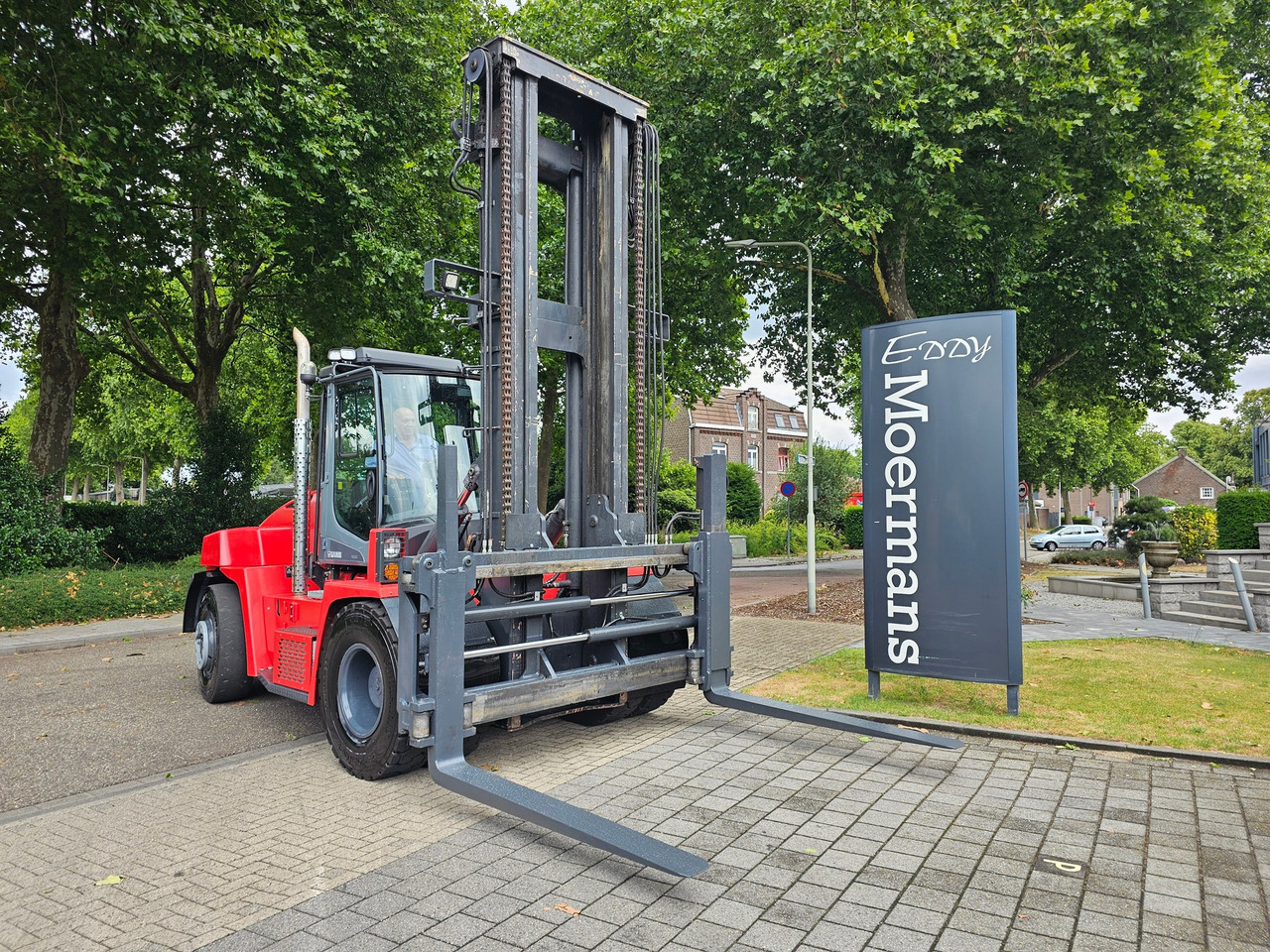 Kalmar DCG 120-6 Diesel - Carretilla elevadora: foto 1 Kalmar DCG 120-6 Diesel - Carretilla elevadora: foto 1