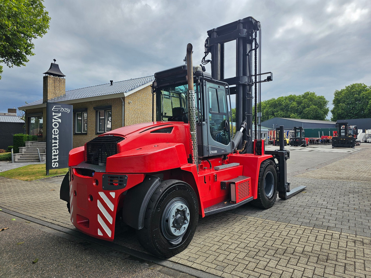 Kalmar DCG 120-6 Diesel - Carretilla elevadora: foto 4 Kalmar DCG 120-6 Diesel - Carretilla elevadora: foto 4