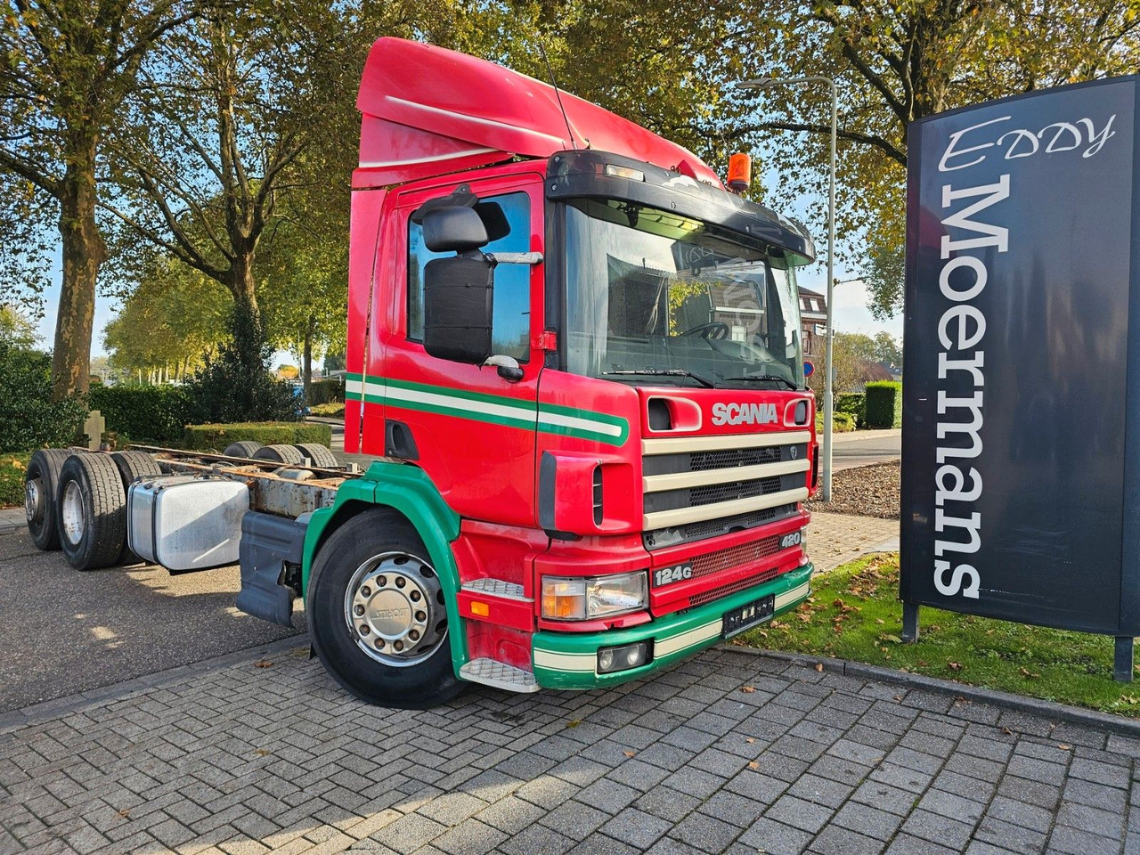 Scania P 124G 420 6x2*4 Fahrgestell - Camión chasis: foto 1 Scania P 124G 420 6x2*4 Fahrgestell - Camión chasis: foto 1