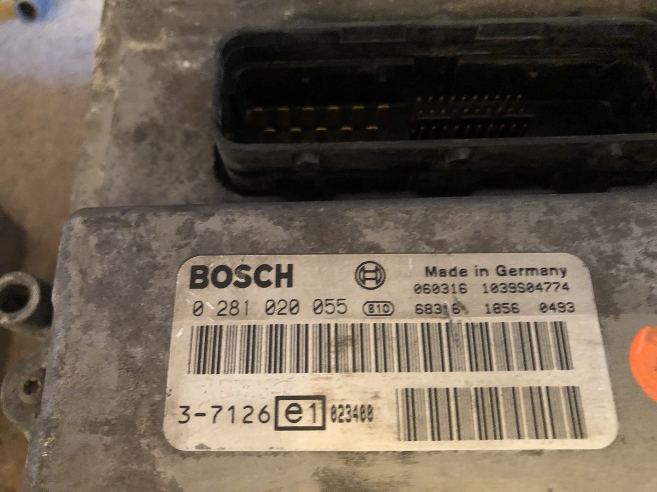 CONTROL UNIT MAN TGA 0281010255 - Unidad de control para Camión: foto 3 CONTROL UNIT MAN TGA 0281010255 - Unidad de control para Camión: foto 3